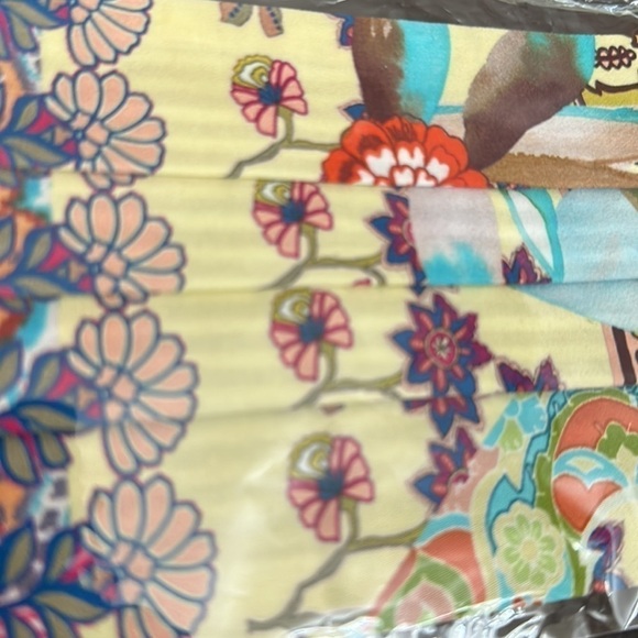 Johnny Was Printed Face Mask - Picture 3 of 3